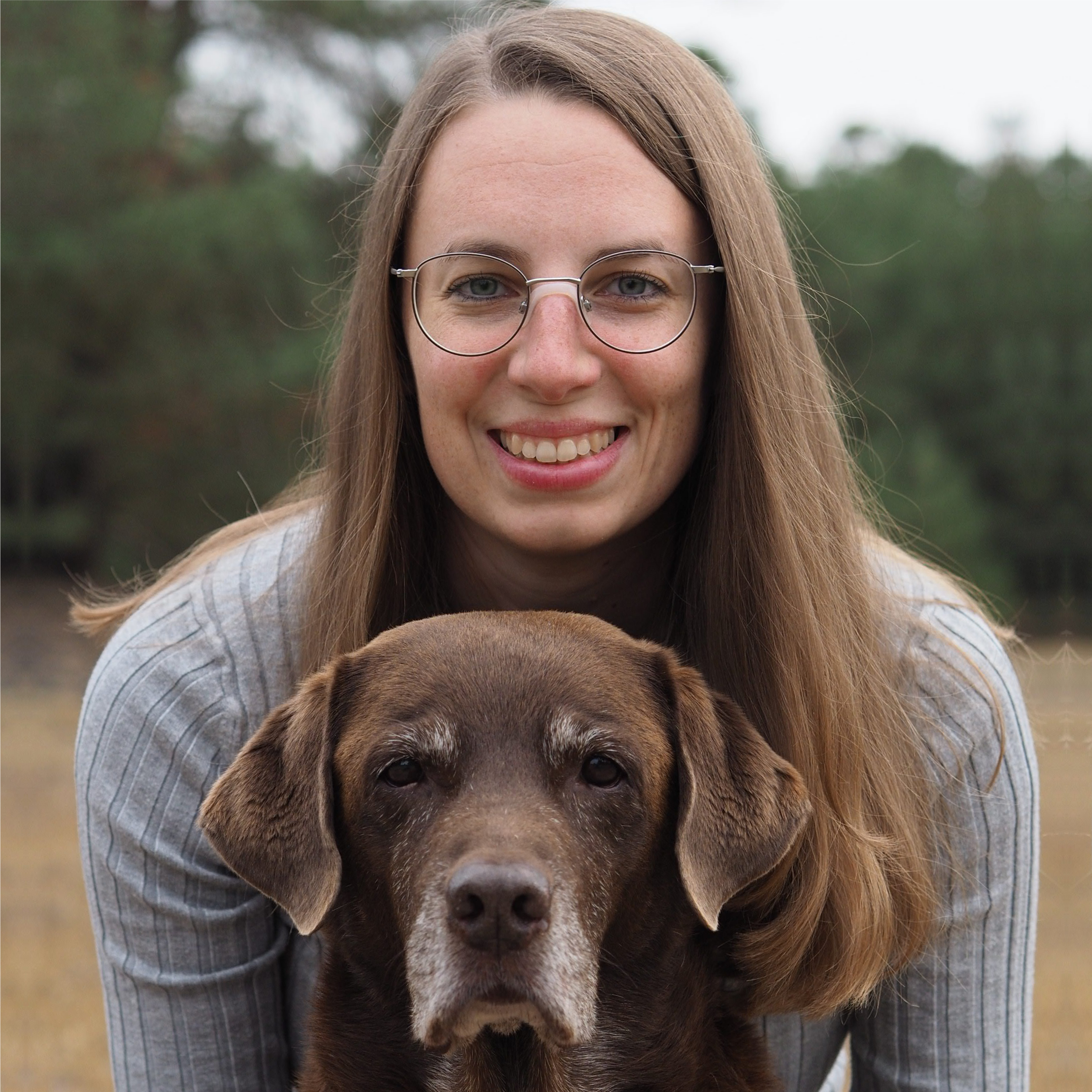 Christina Williger mit ihrem Hund Aragon